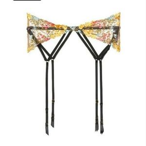 Victoria's Secret Multicolor Floral Lace Garter Belt Size Medium/Large